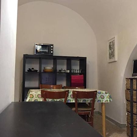 Historic Apartment In Centre Of City 100M To Sea 莫诺波利 外观 照片