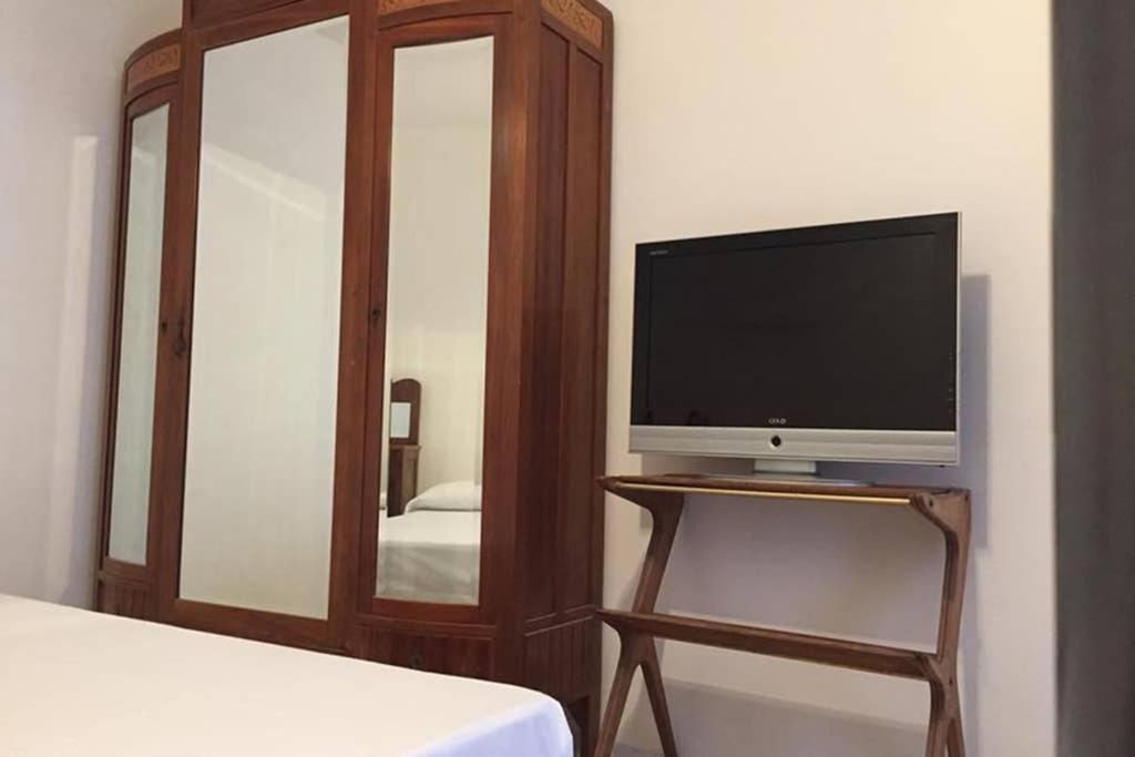 Historic Apartment In Centre Of City 100M To Sea 莫诺波利 外观 照片
