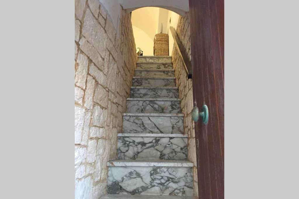 Historic Apartment In Centre Of City 100M To Sea 莫诺波利 外观 照片